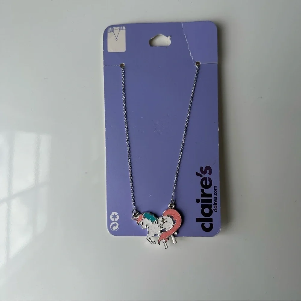 Claire’s Pendant Necklace